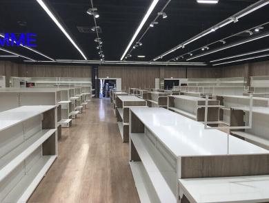 Magasin Chaussea Mobilier du magasin Chaussea à Sarcelles